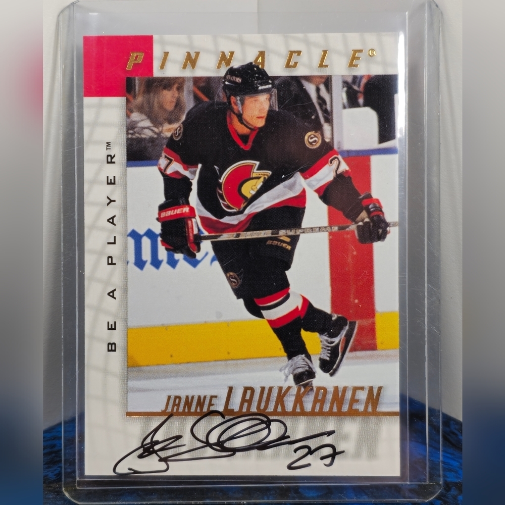 1998-99 pinnacle  be a player autographed hockey card